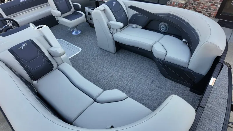 Slide: The Image of Barletta Cabrio 22UC 2026 - 28