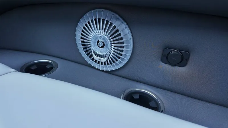 Slide: The Image of Barletta Cabrio 22UC 2026 - 31