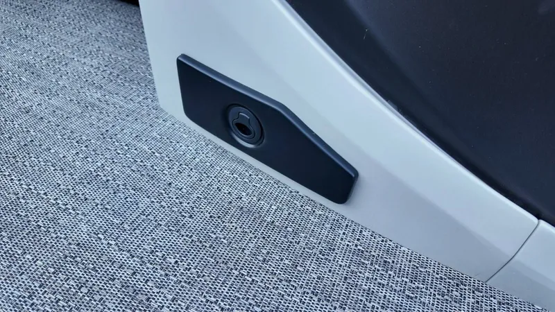 Slide: The Image of Barletta Cabrio 22UC 2026 - 33