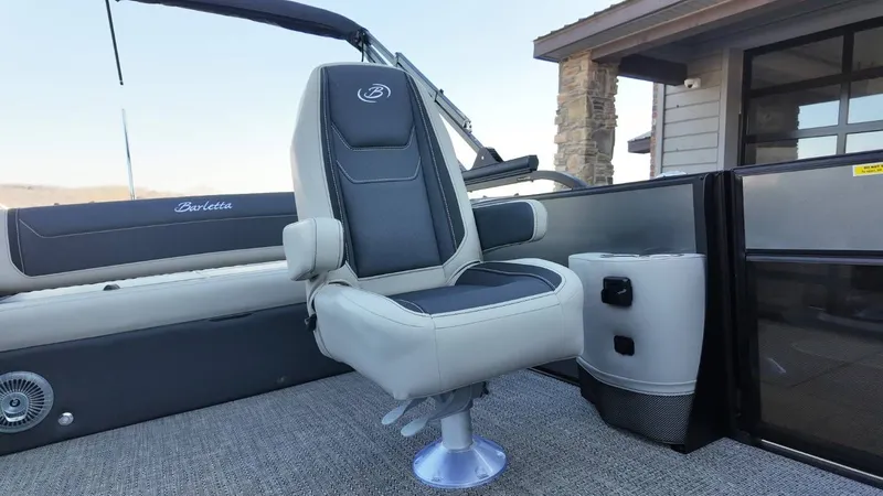 Slide: The Image of Barletta Cabrio 22UC 2026 - 36