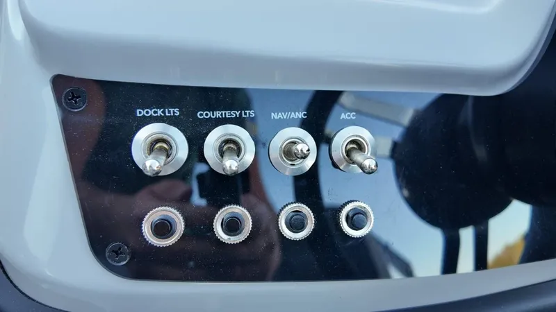 Slide: The Image of Barletta Cabrio 22UC 2026 - 43