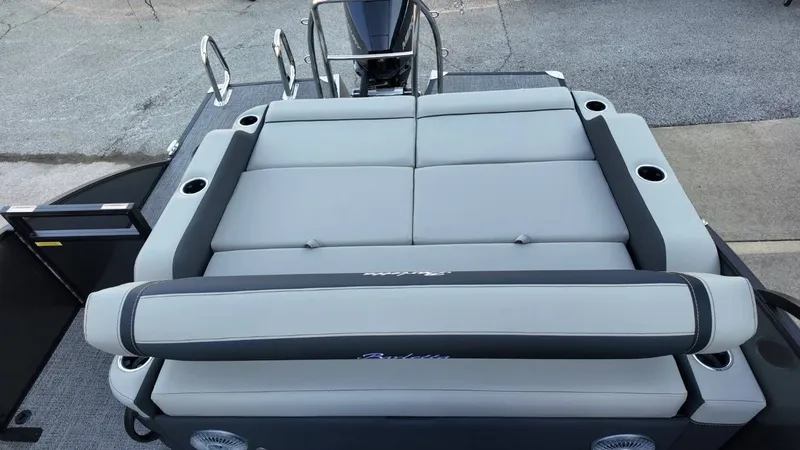 Slide: The Image of Barletta Cabrio 22UC 2026 - 57