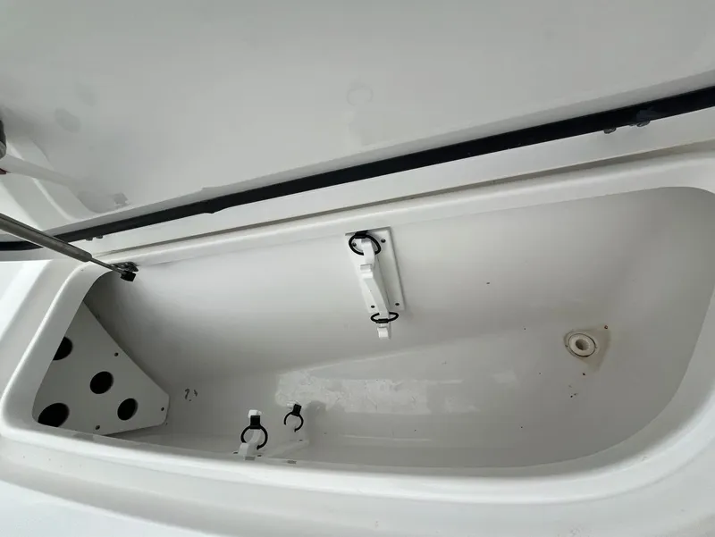 Slide: The Image of Sea Hunt BX25FS 2023 - 15