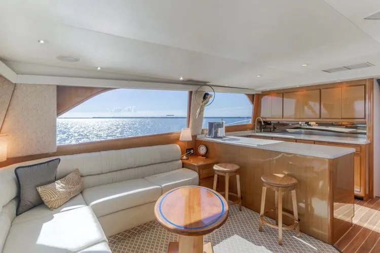 Slide: The Image of 1999 Viking Enclosed Bridge - Image 14 - 14