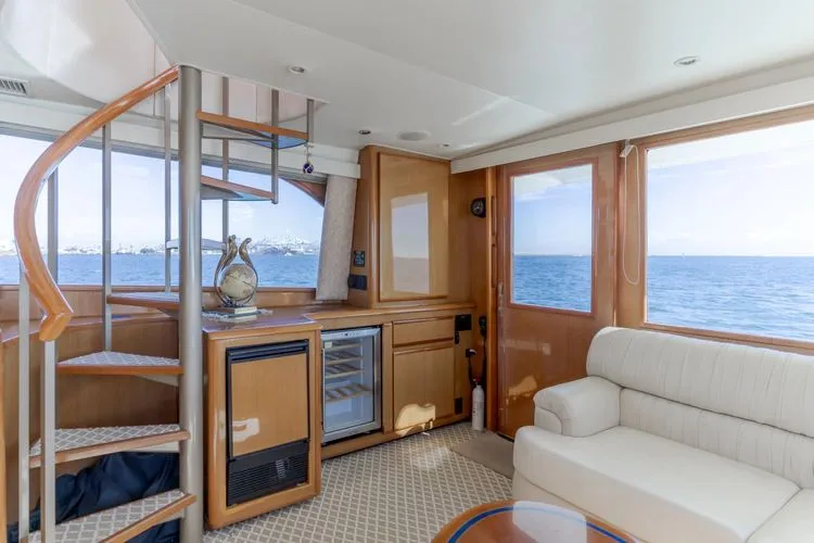 Slide: The Image of 1999 Viking Enclosed Bridge - Image 19 - 19