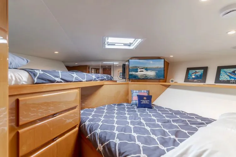 Slide: The Image of 1999 Viking Enclosed Bridge - Image 21 - 21