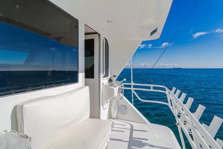 Slide: The Image of 1999 Viking Enclosed Bridge - Image 35 - 35