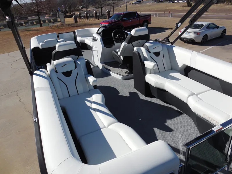 Slide: The Image of Evotti 725QL 2026 - 12