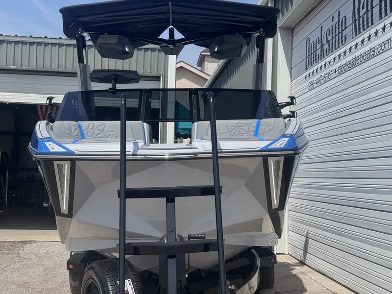 Slide: The Image of Nautique Super Air Nautique G23 Paragon 2026 - 6