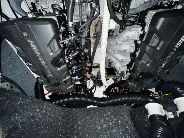 Slide: The Image of Yamaha AR240 HO 2016 - 20