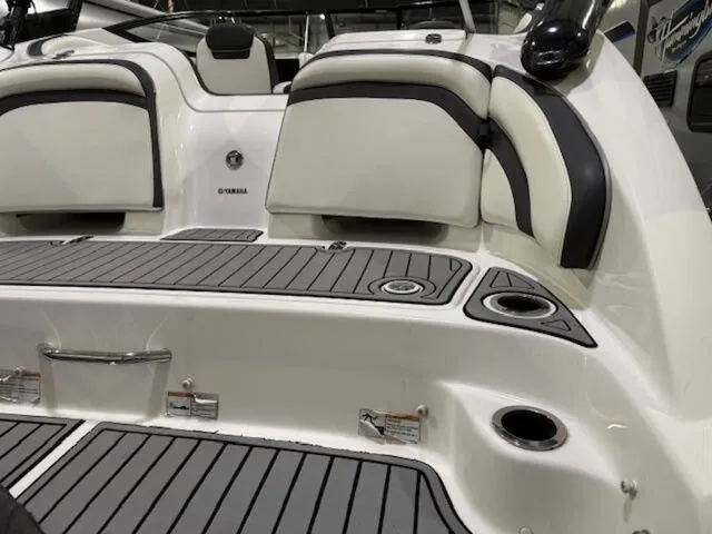 Slide: The Image of Yamaha AR240 HO 2016 - 9