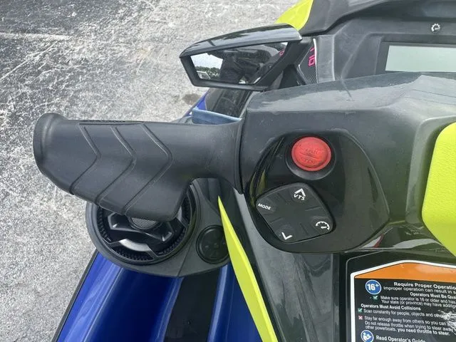 Slide: The Image of Sea-Doo Wake 170 2020 - 14