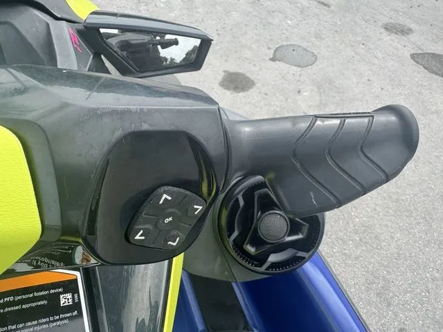 Slide: The Image of Sea-Doo Wake 170 2020 - 15