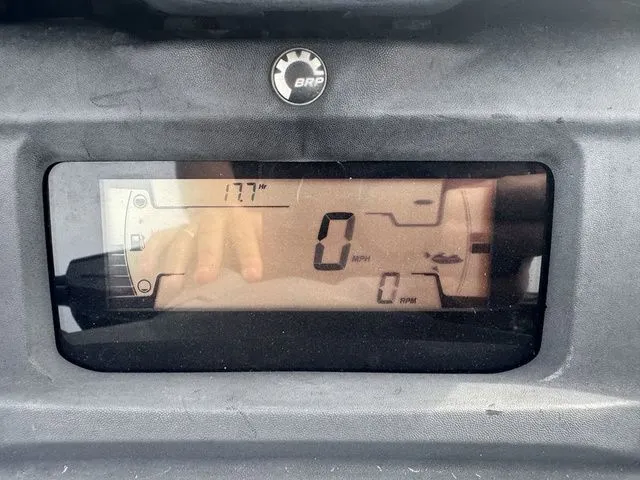 Slide: The Image of Sea-Doo Wake 170 2020 - 16