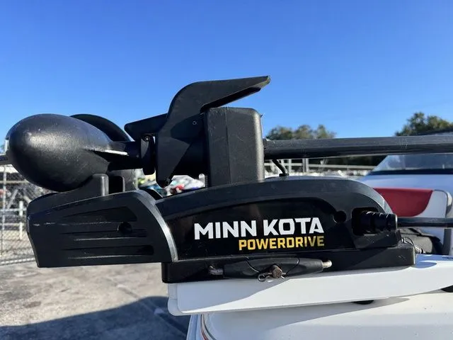 Slide: The Image of Tahoe 550 TF 2021 - 3