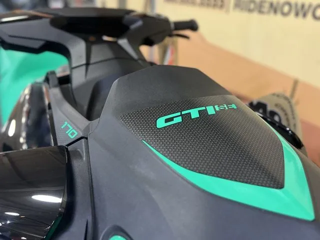 Slide: The Image of Sea-Doo GTI SE 170 2026 - 11