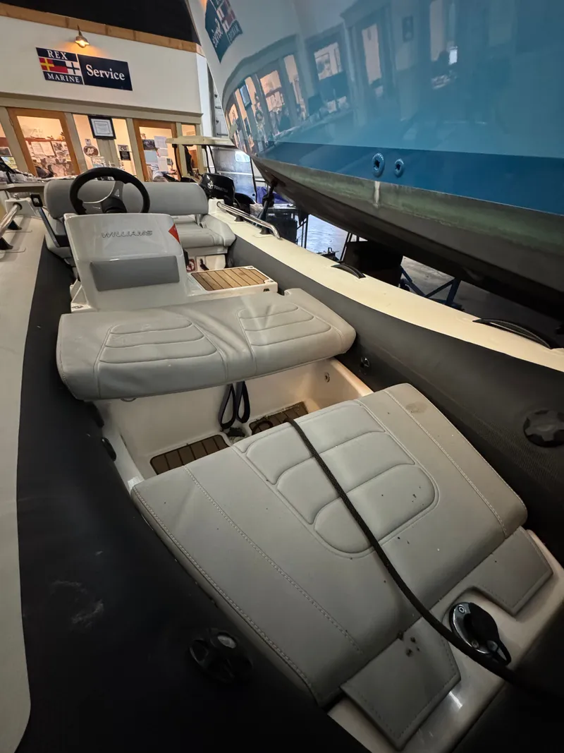 Slide: The Image of Williams 395 Jet Tender 2022 - 5