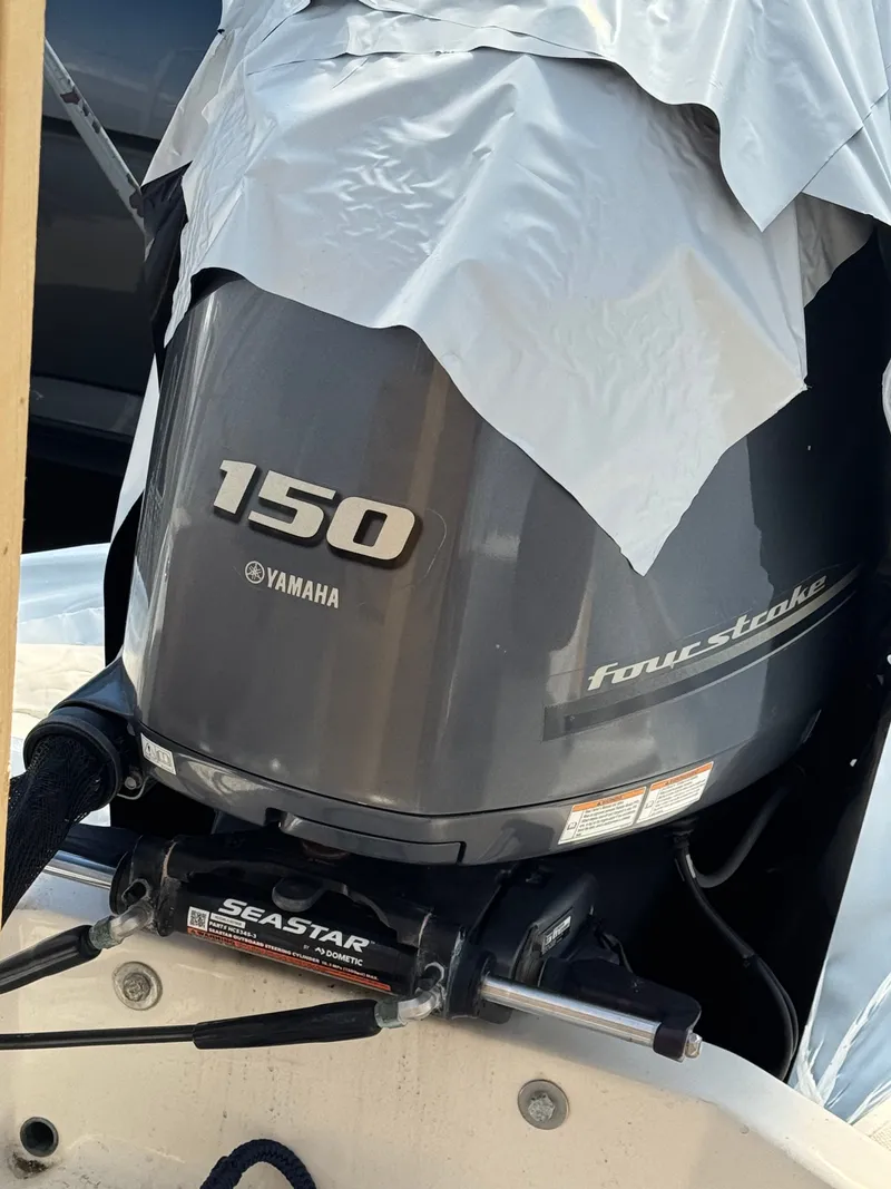 Slide: The Image of Pioneer 202 Sportfish 2022 - 11