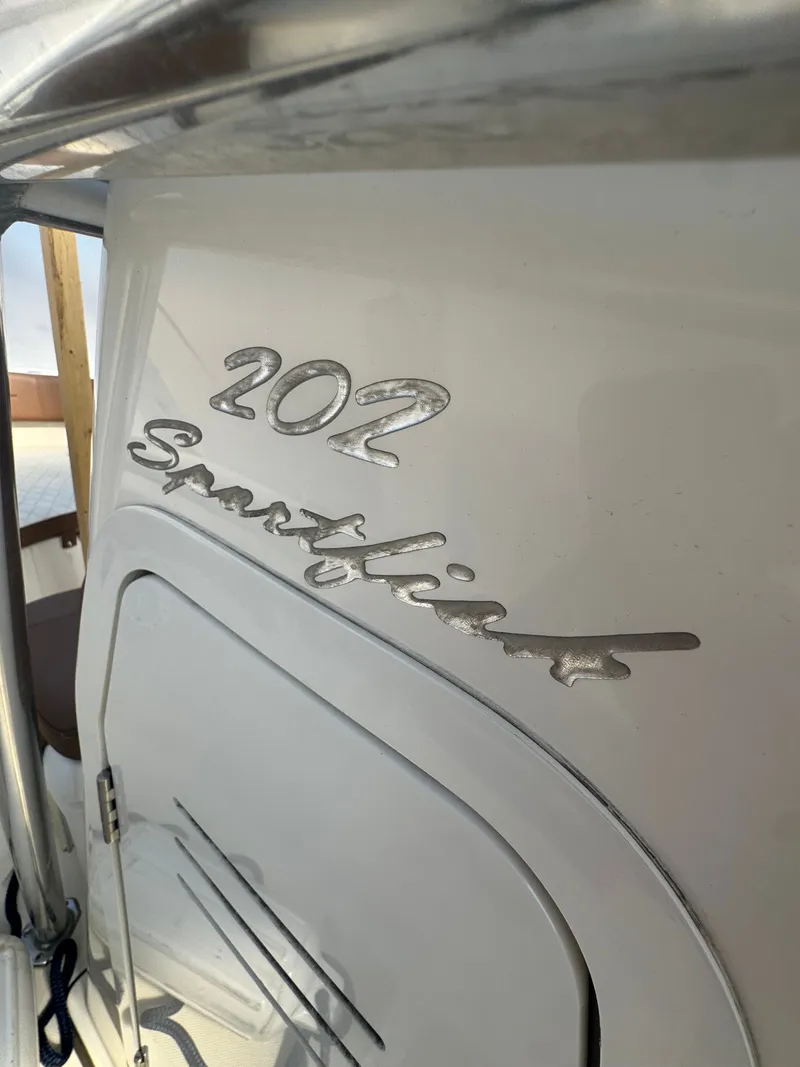 Slide: The Image of Pioneer 202 Sportfish 2022 - 12