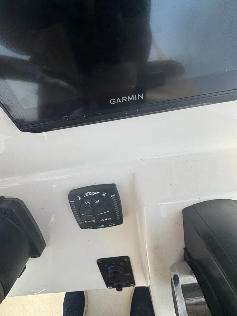 Slide: The Image of Pioneer 202 Sportfish 2022 - 7