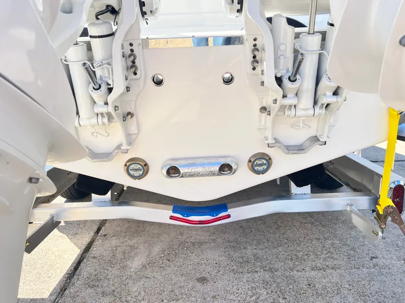 Slide: The Image of Robalo R270 Center Console 2026 - 28