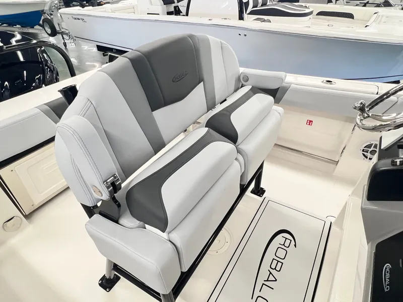 Slide: The Image of Robalo R230 Center Console 2026 - 12