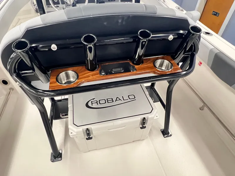 Slide: The Image of Robalo R230 Center Console 2026 - 18