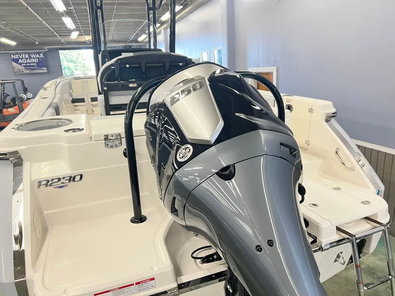 Slide: The Image of Robalo R230 Center Console 2026 - 21