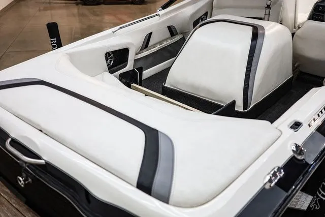 Slide: The Image of Centurion 22 Elite 2000 - 15