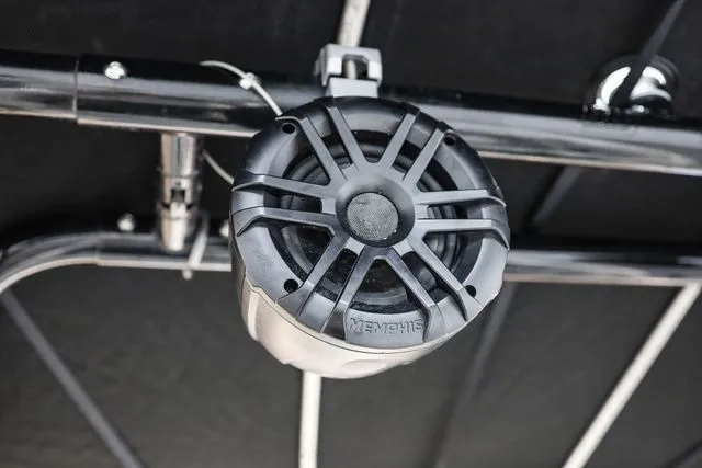 Slide: The Image of Centurion 22 Elite 2000 - 18