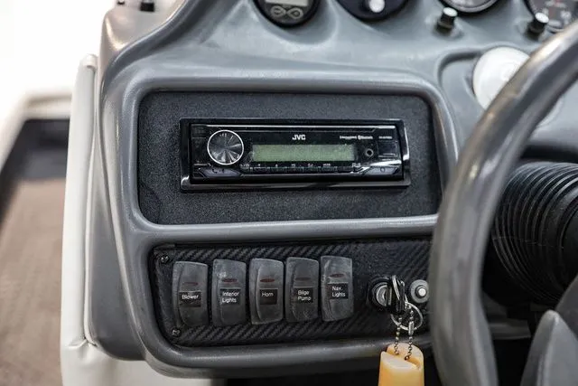 Slide: The Image of Centurion 22 Elite 2000 - 23