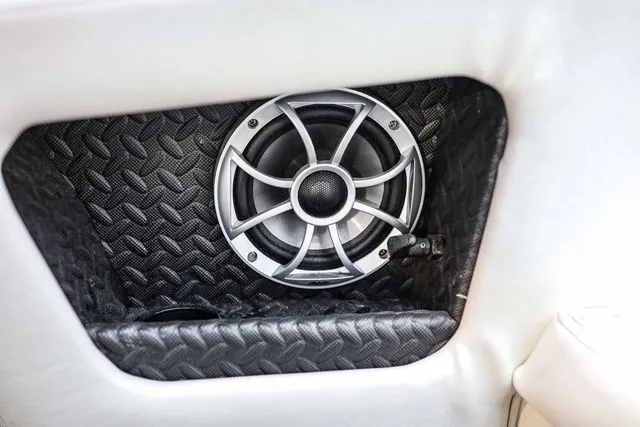 Slide: The Image of Centurion 22 Elite 2000 - 28