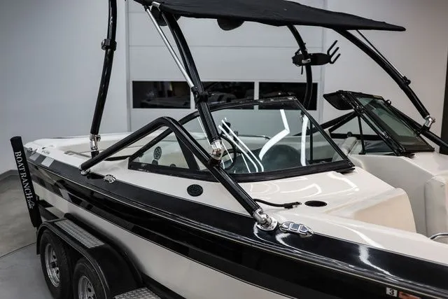 Slide: The Image of Centurion 22 Elite 2000 - 30