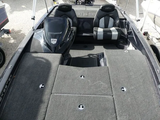 Slide: The Image of Skeeter ZX150 2022 - 7