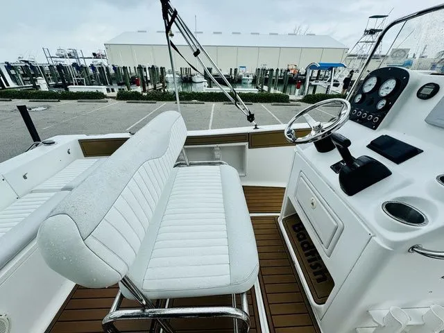 Slide: The Image of Sea Hunt Triton 196 2008 - 10