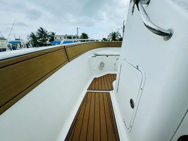 Slide: The Image of Sea Hunt Triton 196 2008 - 13