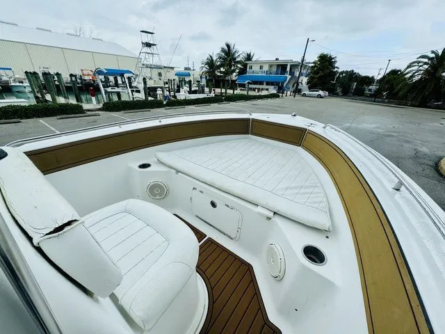 Slide: The Image of Sea Hunt Triton 196 2008 - 16