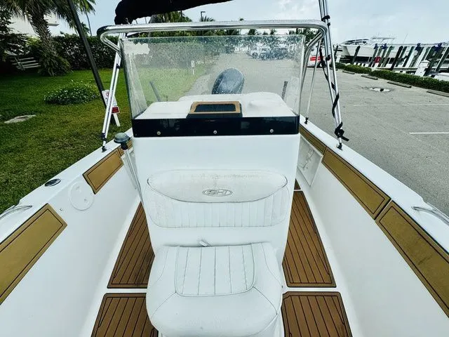 Slide: The Image of Sea Hunt Triton 196 2008 - 19