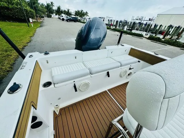 Slide: The Image of Sea Hunt Triton 196 2008 - 7