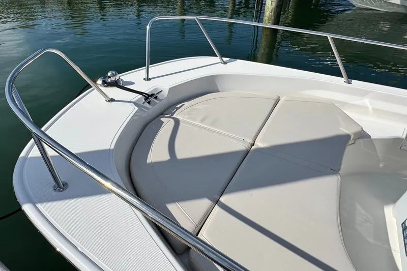 Slide: The Image of Boston Whaler 170 Montauk 2026 - 20