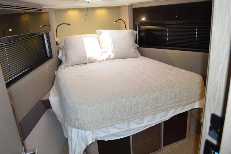 Slide: The Image of Azimut Atlantis 51 2019 - 63