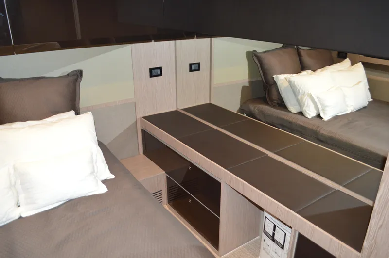 Slide: The Image of Azimut Atlantis 51 2019 - 74