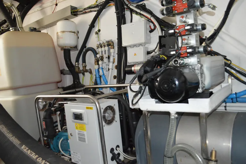 Slide: The Image of Azimut Atlantis 51 2019 - 85