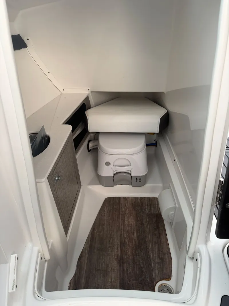 Slide: The Image of Monterey 305 SS 2021 - 5