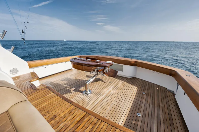 Slide: The Image of Viking 68 JO-LI - Exterior Cockpit - 32