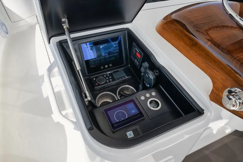 Slide: The Image of Viking 68 JO-LI - Exterior Flybridge - 46