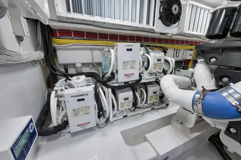 Slide: The Image of Viking 68 JO-LI - Engine Room - 76