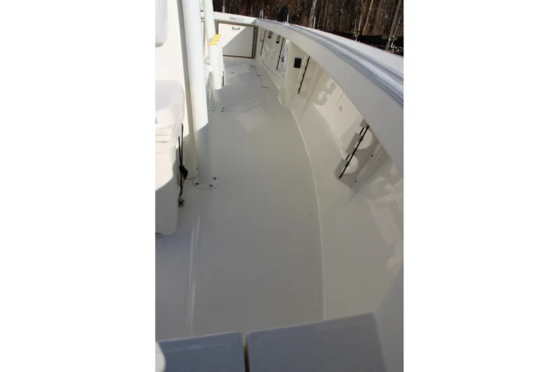 Slide: The Image of 2026 Pathfinder 2400 Open boat deck, showcasing spacious and clean design. - 16