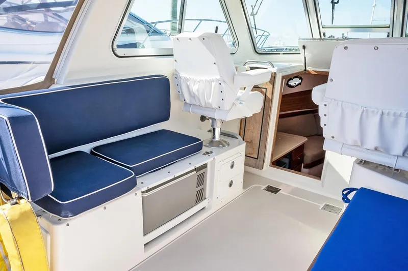 Slide: The Image of ARCHIMEDES, 2005 Back Cove 29 Hard Top - 14