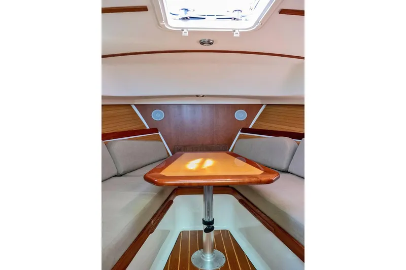 Slide: The Image of ARCHIMEDES, 2005 Back Cove 29 Hard Top - 28